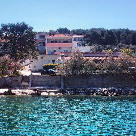 Apartments By The Sea Arbanija, Ciovo - 1085 Trogir Zewnętrze zdjęcie