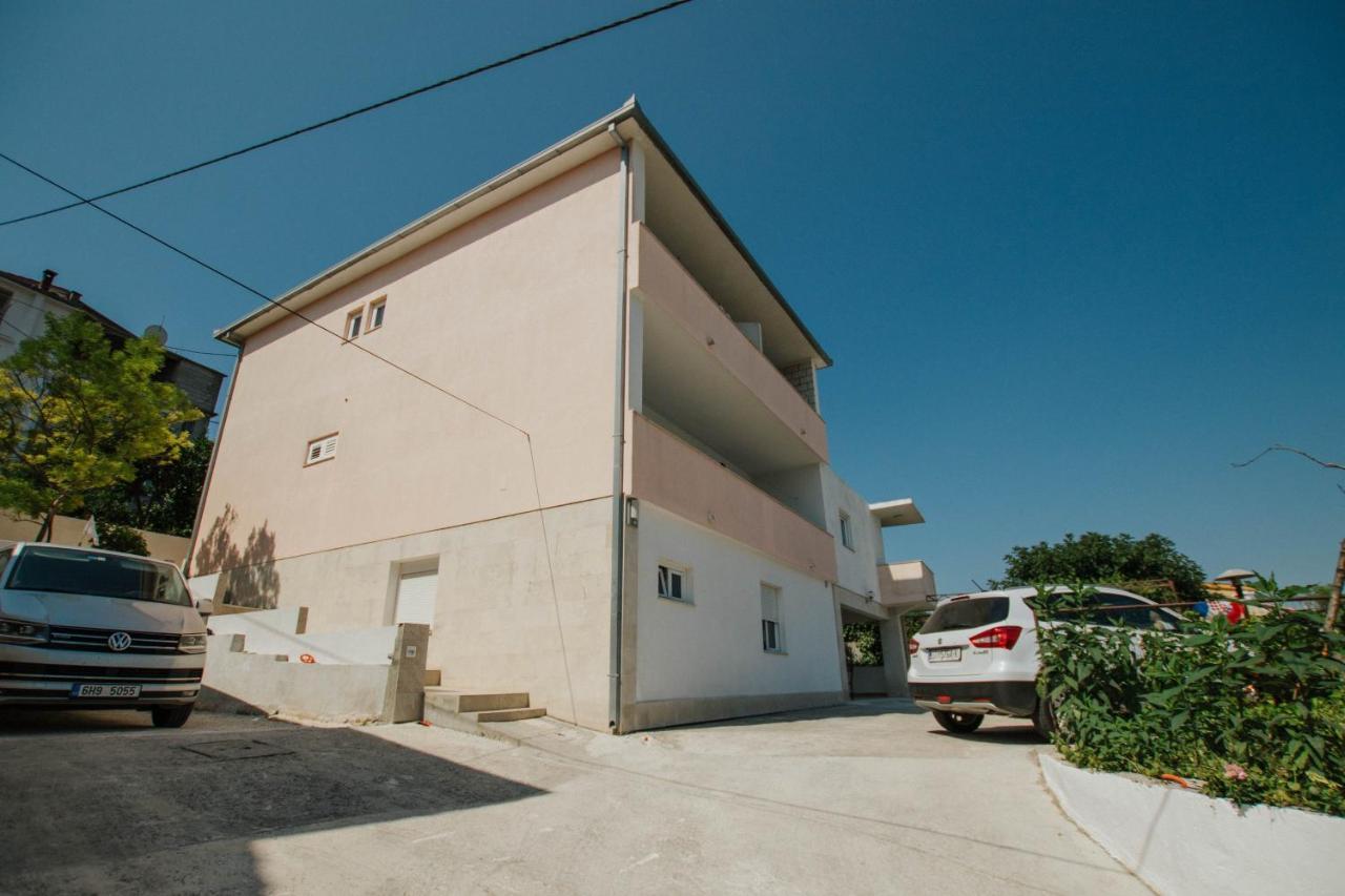 Apartments By The Sea Arbanija, Ciovo - 1085 Trogir Zewnętrze zdjęcie
