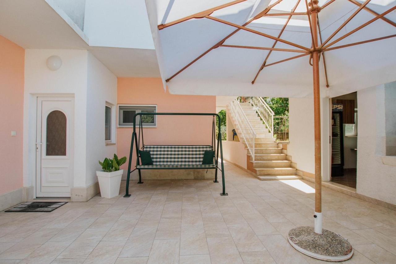 Apartments By The Sea Arbanija, Ciovo - 1085 Trogir Zewnętrze zdjęcie