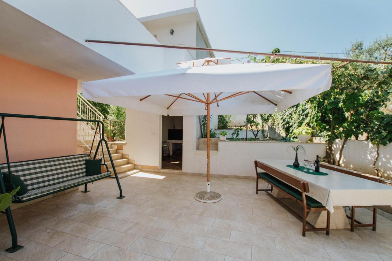 Apartments By The Sea Arbanija, Ciovo - 1085 Trogir Zewnętrze zdjęcie