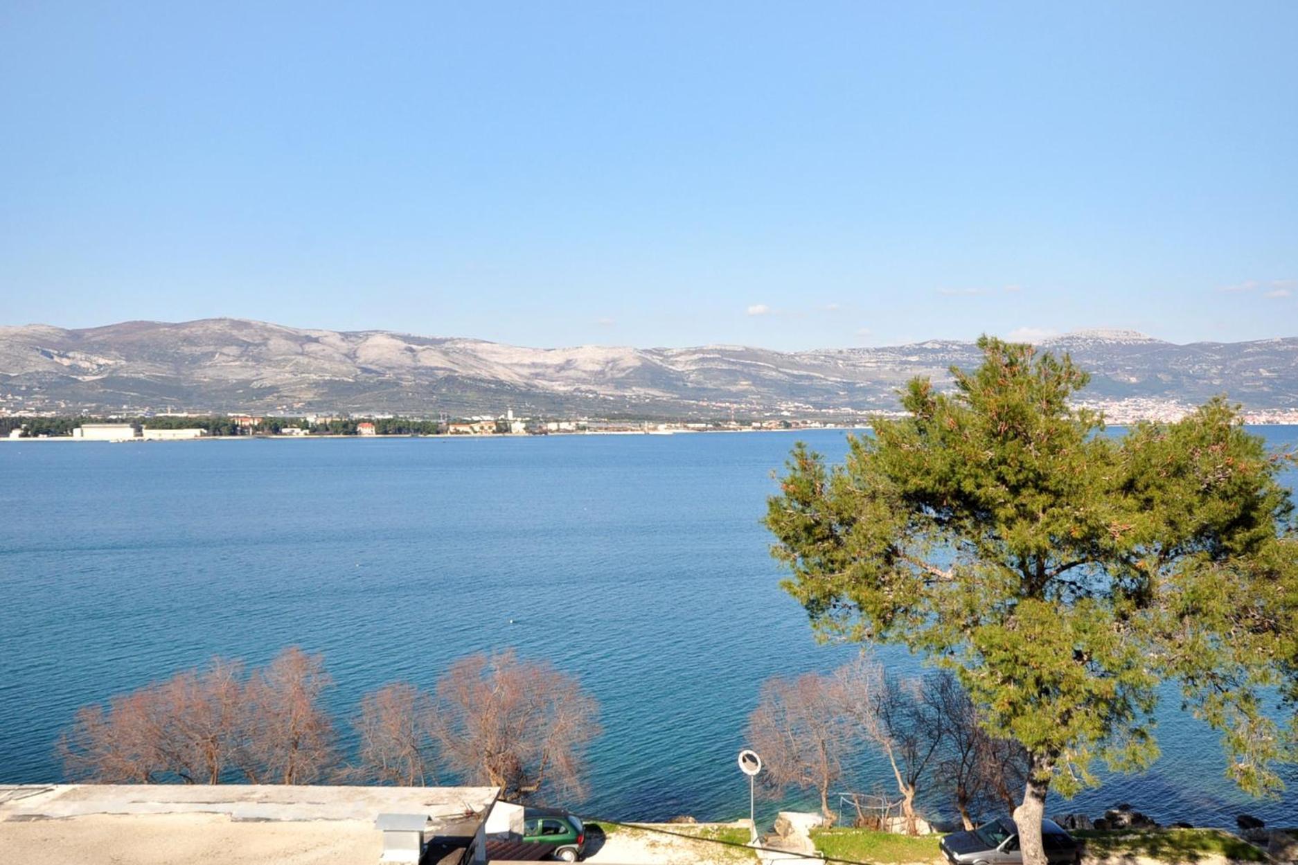 Apartments By The Sea Arbanija, Ciovo - 1085 Trogir Zewnętrze zdjęcie