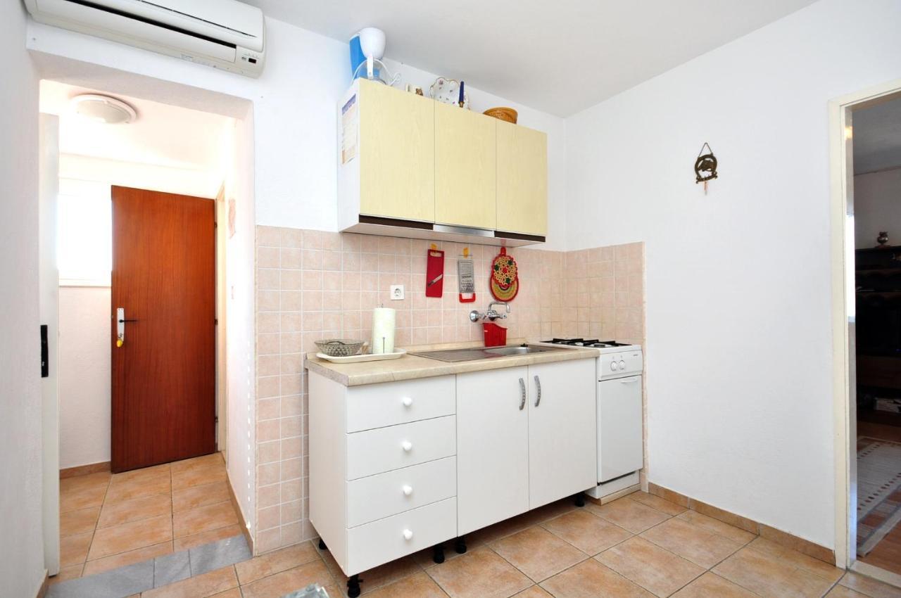 Apartments By The Sea Arbanija, Ciovo - 1085 Trogir Zewnętrze zdjęcie